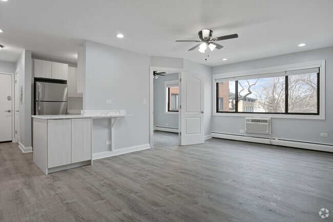 Building Photo - 6816 N Ridge Blvd