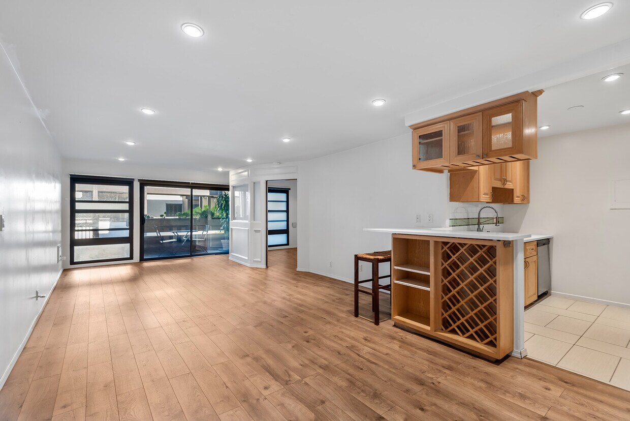 Primary Photo - 7742 Redlands St