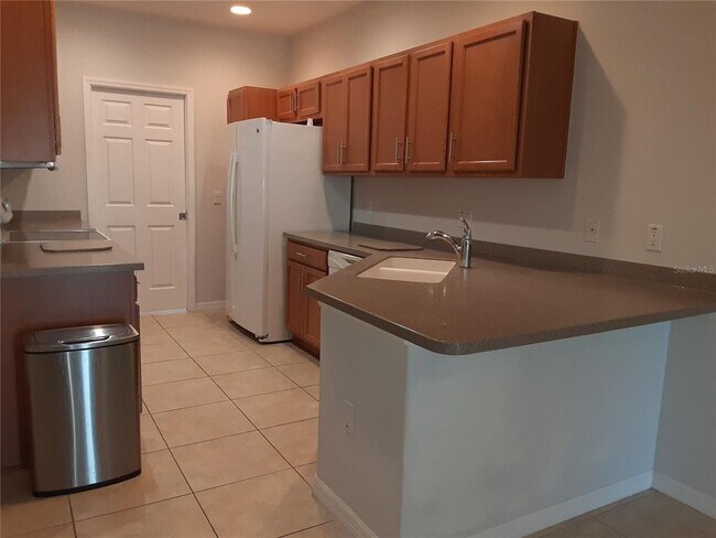 Foto del edificio - 3780 82nd Ave Cir E