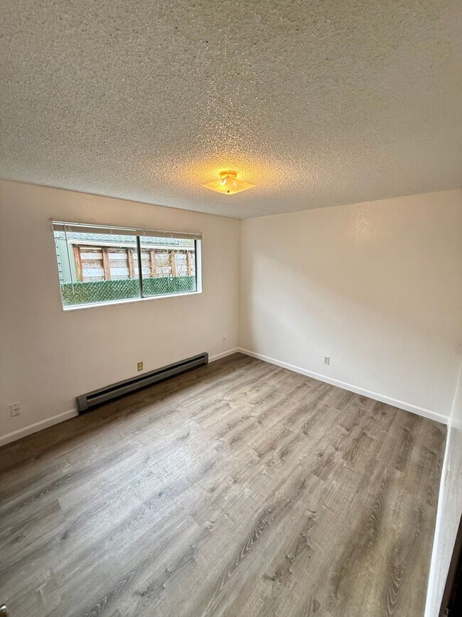 Foto del edificio - 2211 Sumner Ave