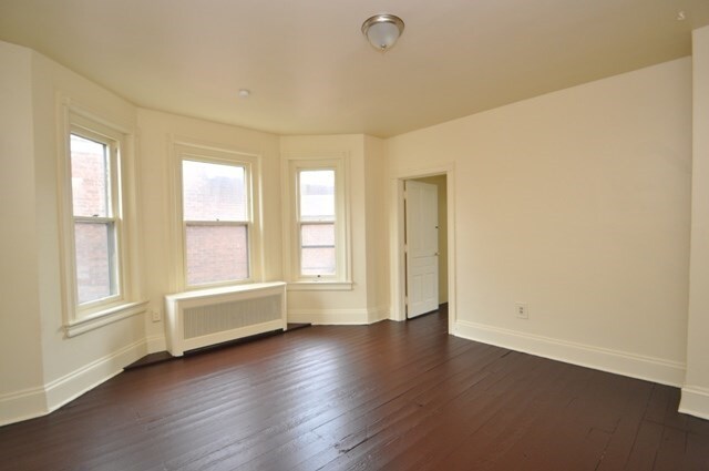 Foto del edificio - 51 E Union Blvd
