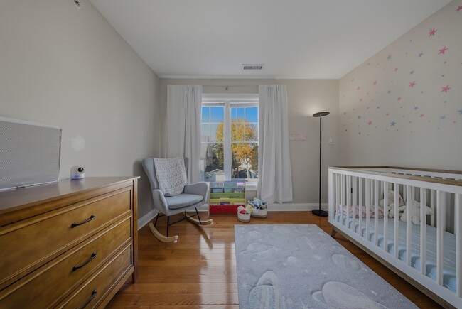 Building Photo - 1707 Summer St