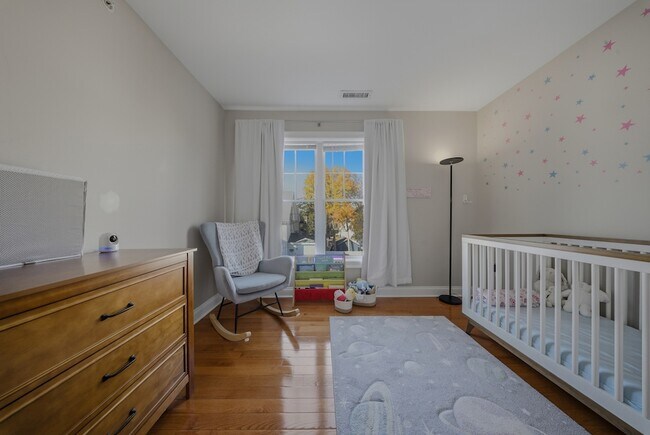 Foto del edificio - 1707 Summer St