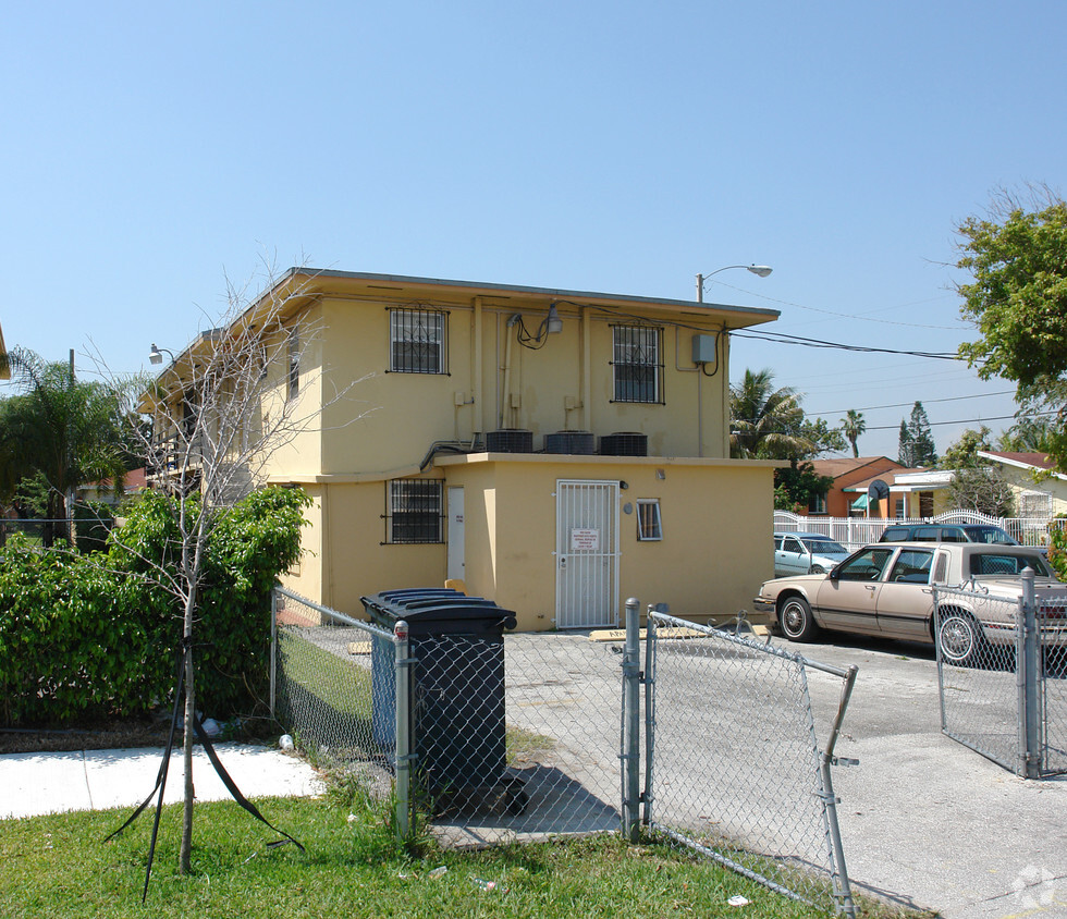 Foto del edificio - 1915 NW 19th Ave