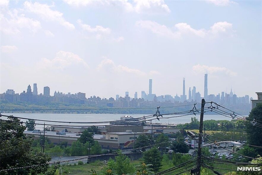 Photo - 154 Undercliff Avenue Unit 5