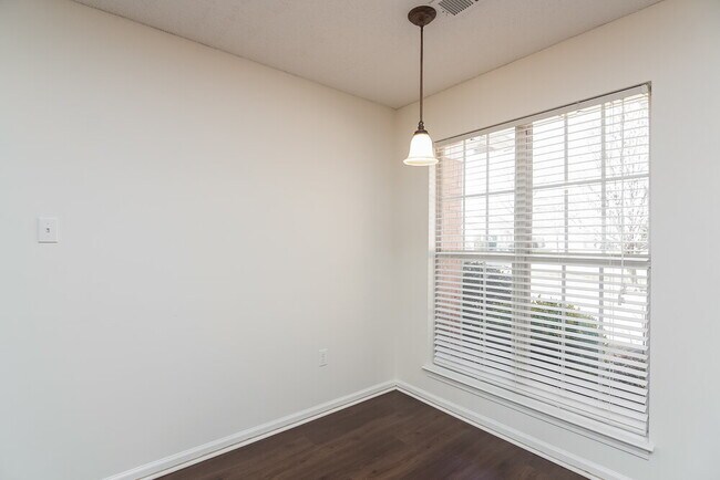 Foto del edificio - 1820 Mary Payton Cove