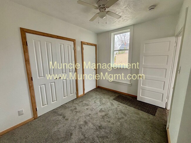 Building Photo - 500 N Alameda Ave