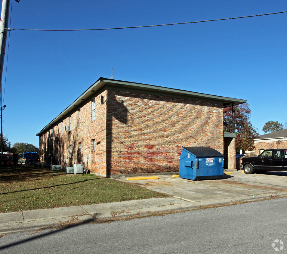 Building Photo - 3115 St Francis St