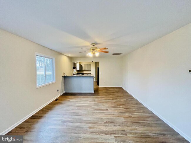 Building Photo - 6 Aquia Ave
