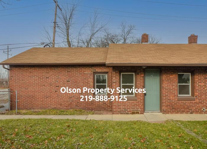 Primary Photo - 3044 W Ridge Rd