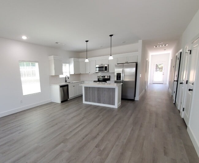 Foto del edificio - 818 Berry Rd