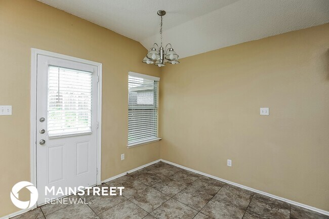 Building Photo - 7208 Avington Way