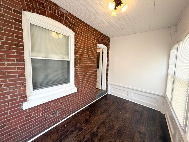 Building Photo - 242 Pusey Ave