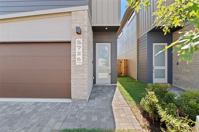 Building Photo - 5726 Rucio Ln