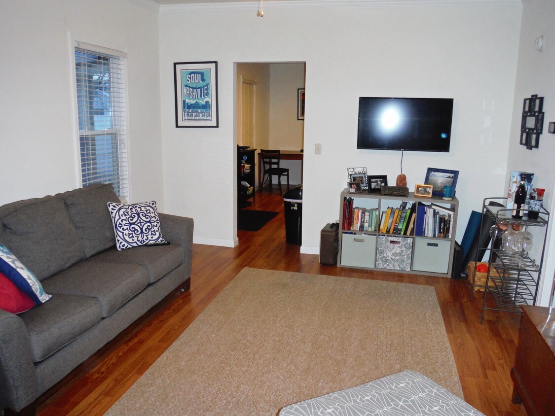 Primary Photo - 68 Hudson St