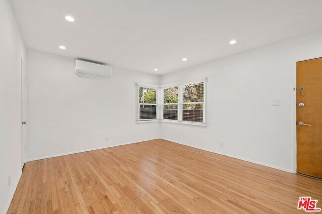 Foto del edificio - 219 3rd Ave