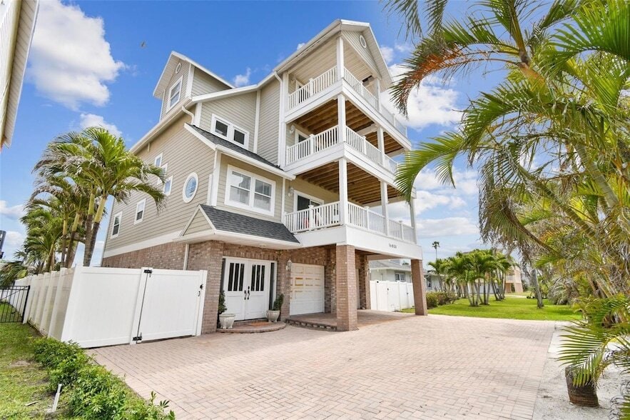 Foto principal - 16033 Gulf Blvd