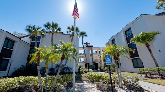 Building Photo - 2211 Belleair Rd