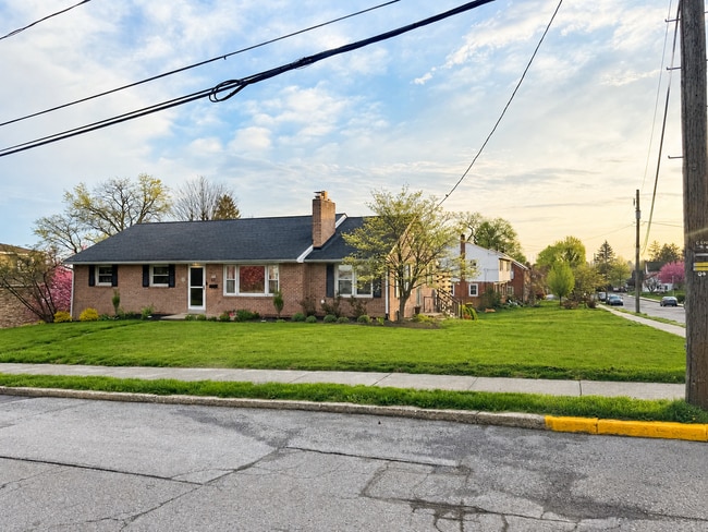 Building Photo - 43 Hiester Ave