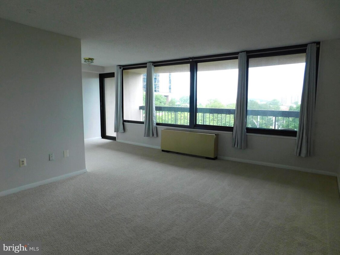 Foto del edificio - 3701 S George Mason Dr