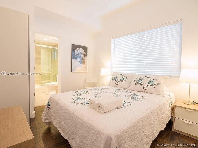 Foto del edificio - 920 SW 9th St