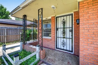 Building Photo - 5934 Belmark St