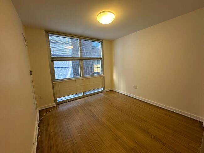 Building Photo - 41 Boylston St