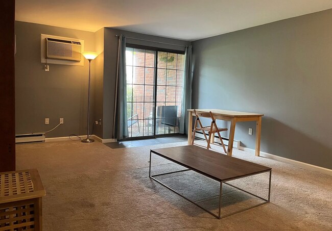 Building Photo - 42 N Main St