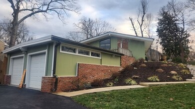 Building Photo - 7609 Woodridge Cir