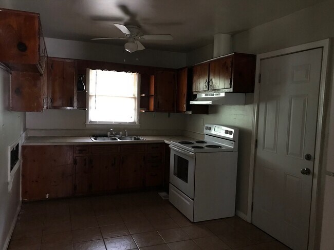 Foto del edificio - 4314 Hendrix Dr