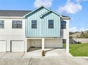 Building Photo - 3210 Frying Pan Pl