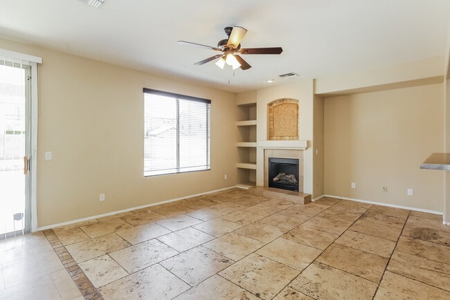 Building Photo - 7117 W Sophie Ln