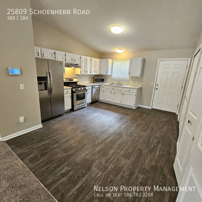 Foto del edificio - 25809 Schoenherr Rd
