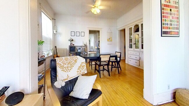 Photo - Lakeview Two Bedroom Includes Heat Apartment
