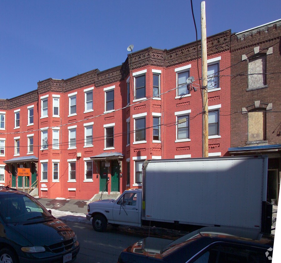 Building Photo - 13-15 Worcester Pl