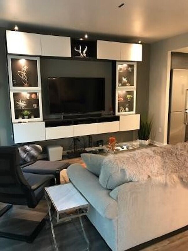 Foto del edificio - Rockwell SF, Fully Furnished 1 bed 1 bath