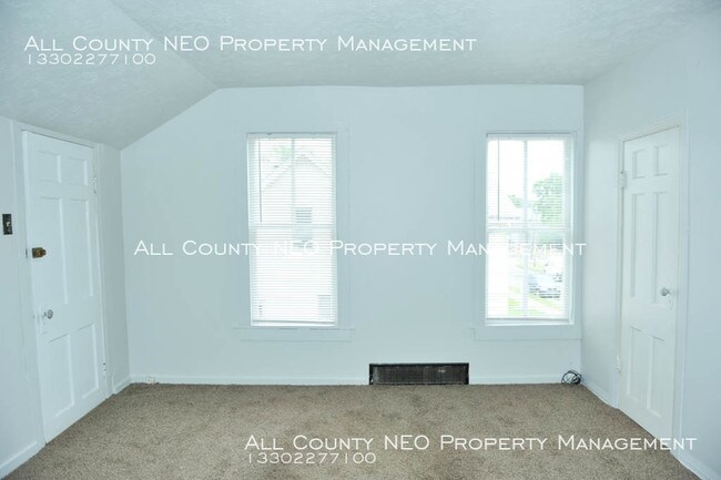 Foto del edificio - 654 Sherman St