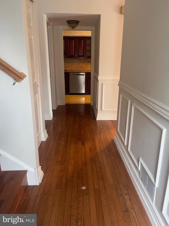 Foto principal - 105 Montrose Ave