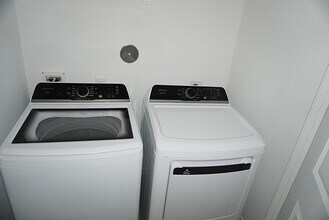 Building Photo - 16803 Great Stable Wy