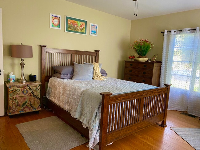 Bedroom 1 - 285 S Santa Anita Ave
