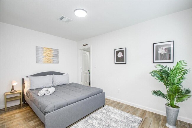 Foto del edificio - 1924 Chapman St