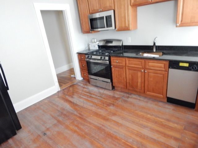 Primary Photo - 22 Fremont St