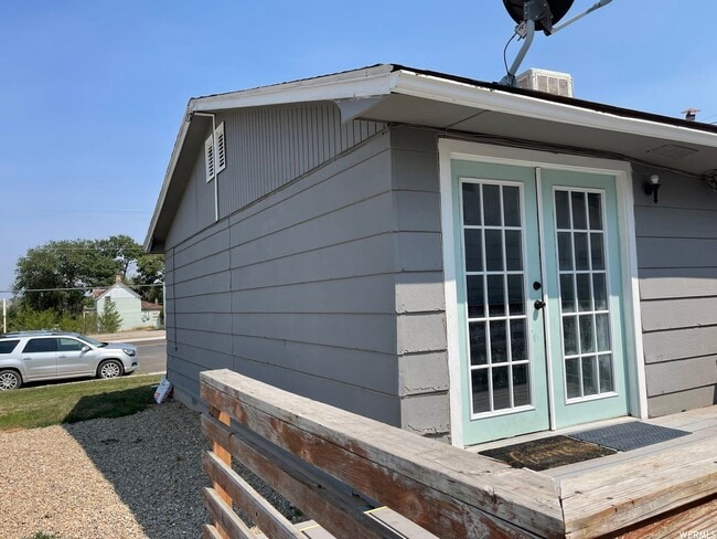 Building Photo - CS-South Main Street Duplex