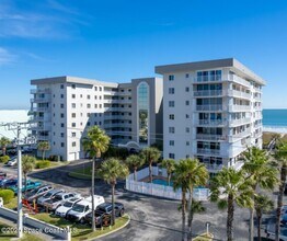 Building Photo - 3740 Ocean Beach Blvd