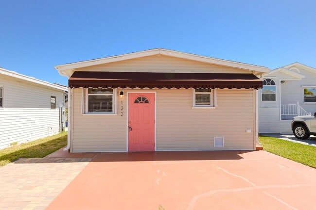 Building Photo - 122 Nettles Blvd