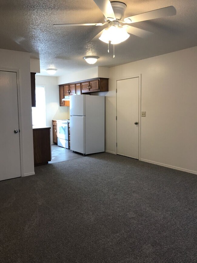 Foto del edificio - 1500 W Rainey St