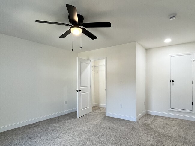 Foto del edificio - 118 Roland Ave