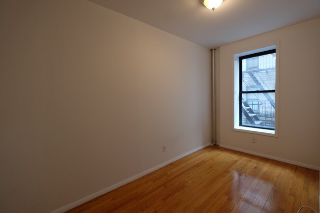 Foto del edificio - 335 E 94th St