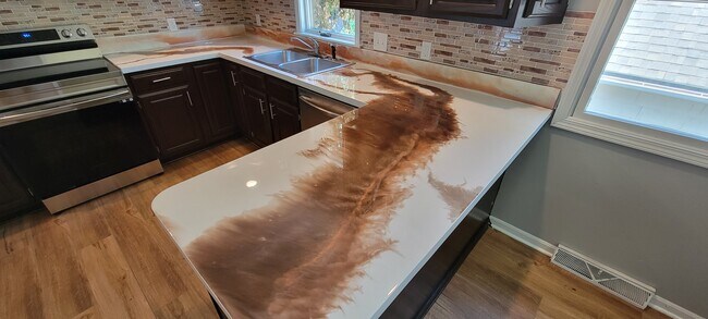 Custom Epoxy Countertops - 368 Schenck St