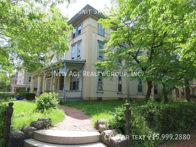 Building Photo - 3418 Baring St